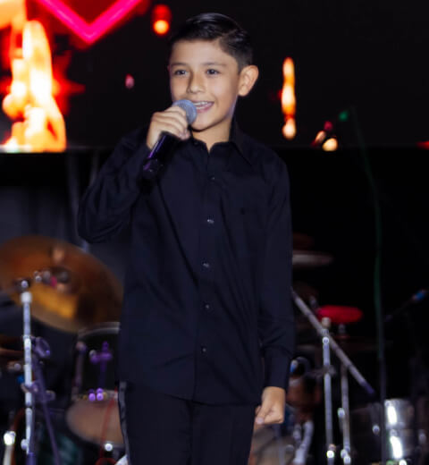 SANTY EL BANDIDO DE AMORES